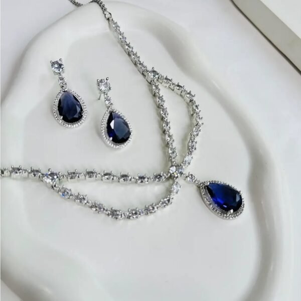 Biue Necklesh Srt American Zirconia Diamond Studded