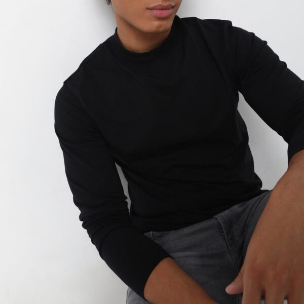 Black Slim Fit Rugaur Full Tshirt For Men By Online | Trezz.in
